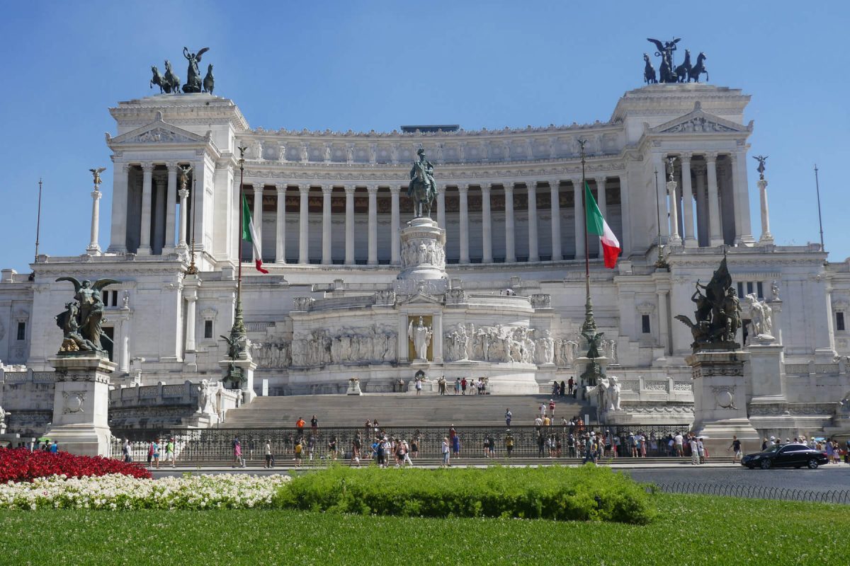 View of the wedding cake like Victor Emmanuel Monument